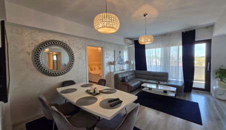 3 camere lux Bujorului