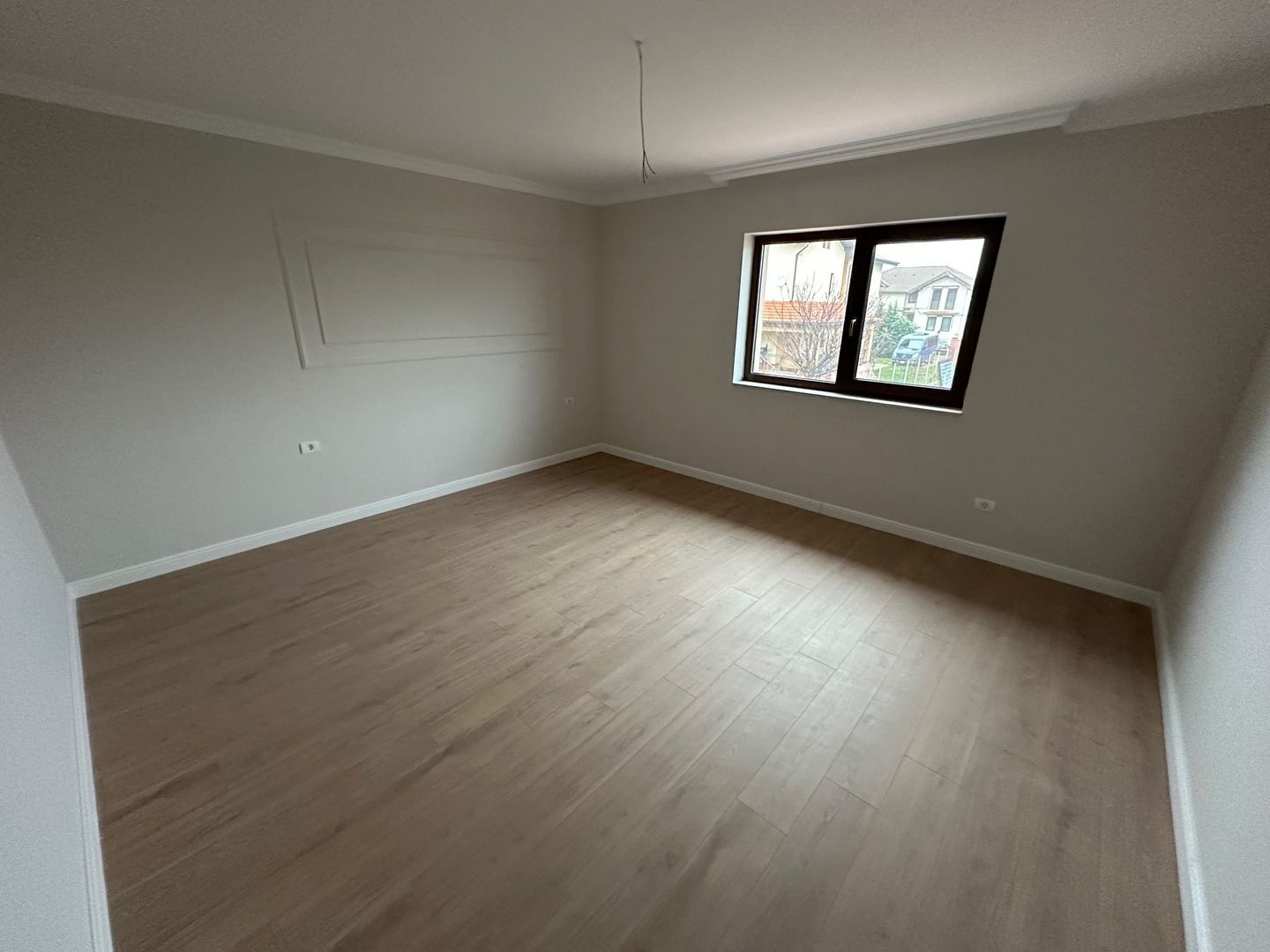CASA TIP DUPLEX DESPARTIT PRIN GARAJ - Poză 37