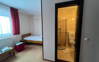 Pensiune + Casa | 626 MPU | Selimbar - Poză 25