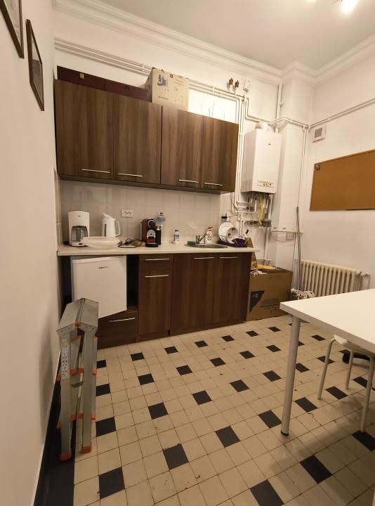 Dacia- Piata Spaniei- Birou - Poză 13