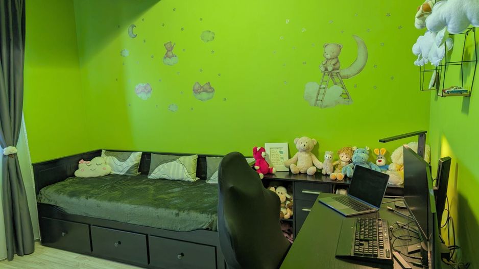 Vând apartament 3 camere, mobilat și utilat cu loc de parcare inclusă - Poză 13