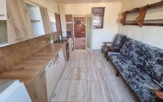 Apartament 3 Camere Decomandat, Zona Cetate - Poză 4