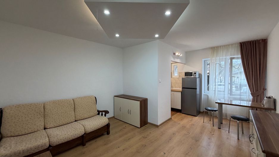 De Închiriat- Apartament 2 Camere, | Metrou Apărătorii Patriei - Poză 1