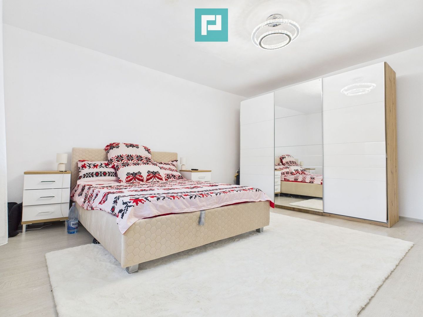 Casă  cu 6 camere in Urseni - Poză 1