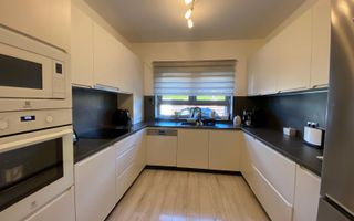 Duplex modern Șelimbăr cu panouri fotovoltaice – costuri minime la energie - Poză 4