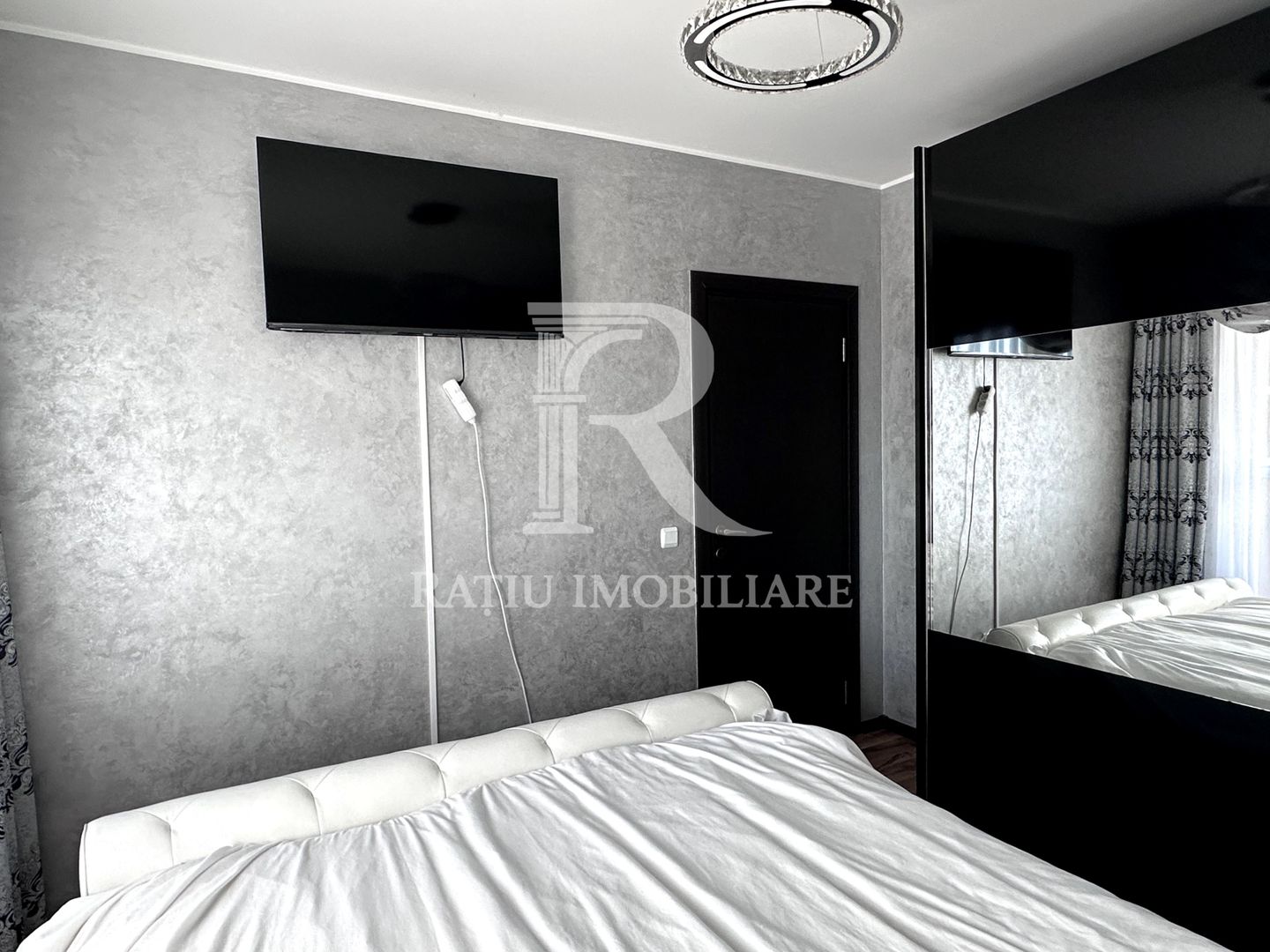 Apartament cu 3 camere | Nufărul Plaza | Vedere panoramică | Oradea - Poză 10