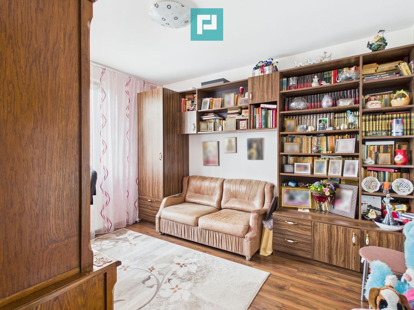 Vilă cu 6 camere și teren generos în Șagu - Poză 23