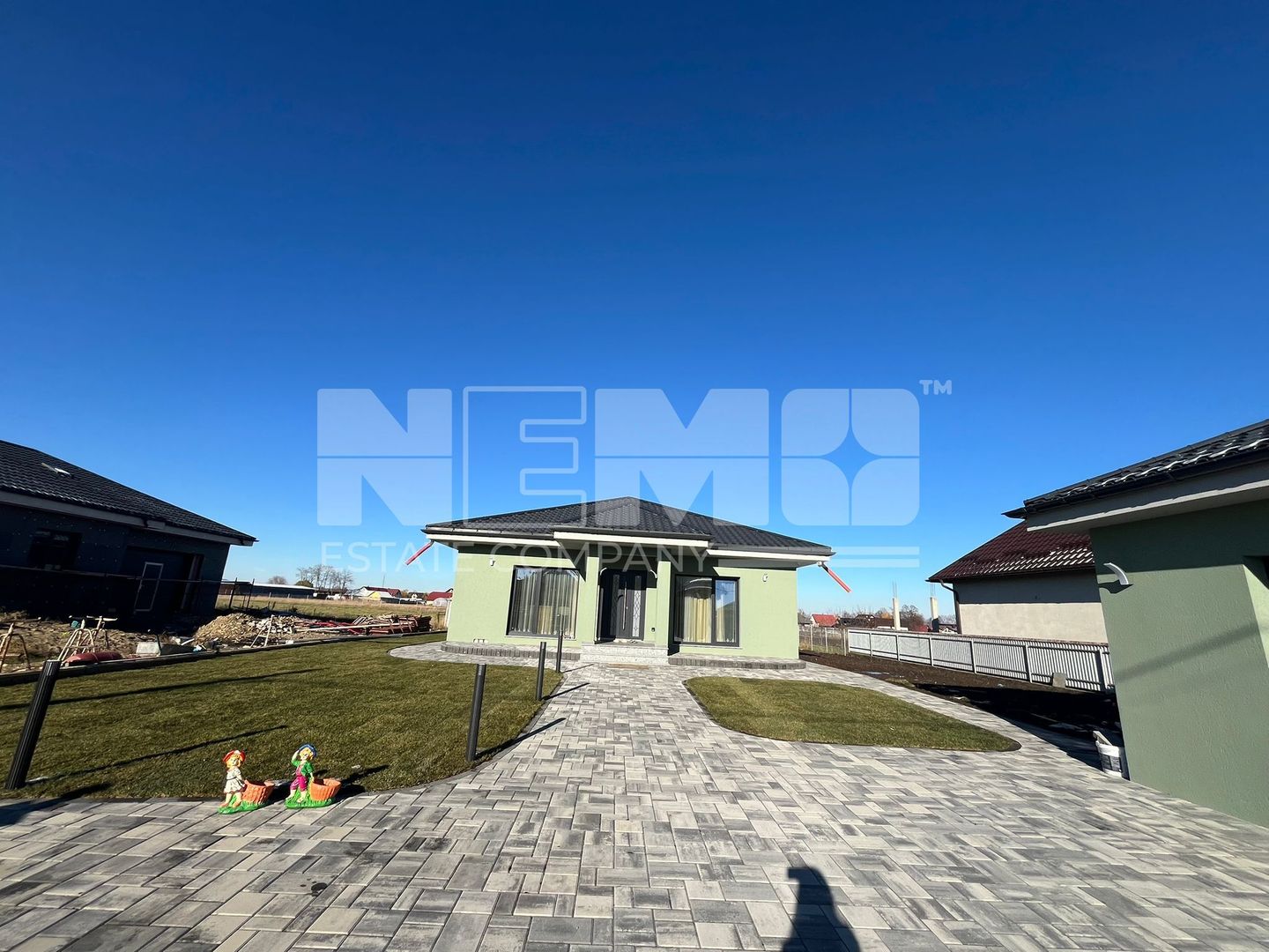 CASA MODERNA CU 4 CAMERE SI CURTE | 161 MP+48 MP ANEXA | VOLOVAT - Poză 21