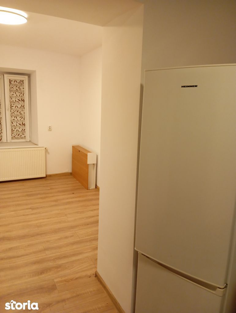 Garsoniera renovata, centrul vechi, centrala proprie, imobil fara risc - Poză 7