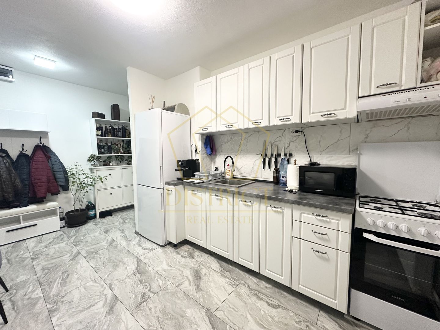 Apartament deosebit cu 2 camere | Zona Sagului - Poză 8