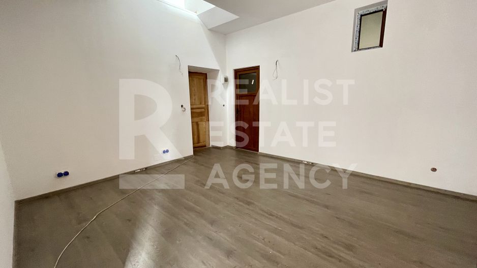 De vânzare – Clădire impresionantă, 11 camere, 9 dormitoare, Păcurari - Poză 18