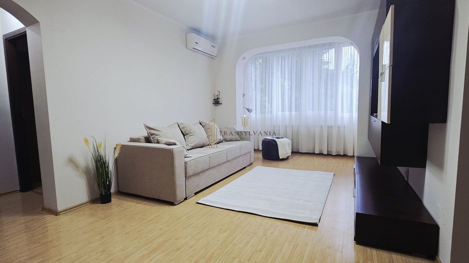 Apartament 3 camere de închiriat – zonă centrală - Poză 1