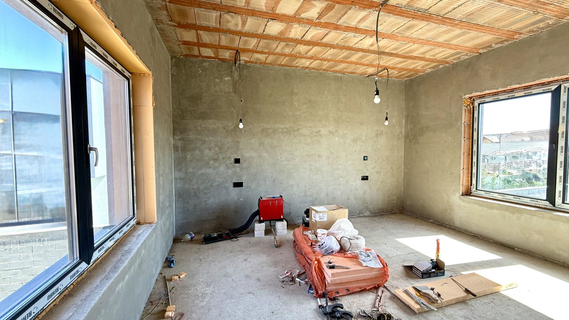 PROIECT DEOSEBIT - Poză 4