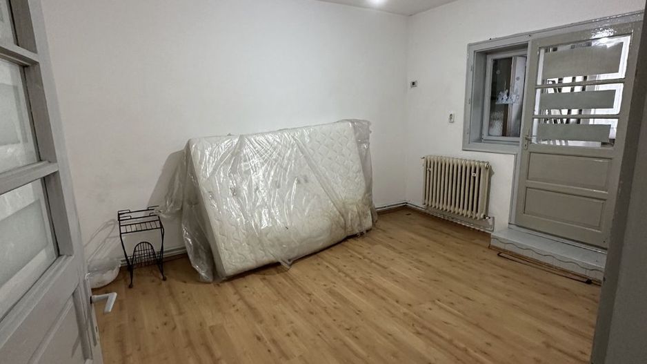 BRASADAS vinde PARTERUL unei case in zona Botizului. - Poză 7