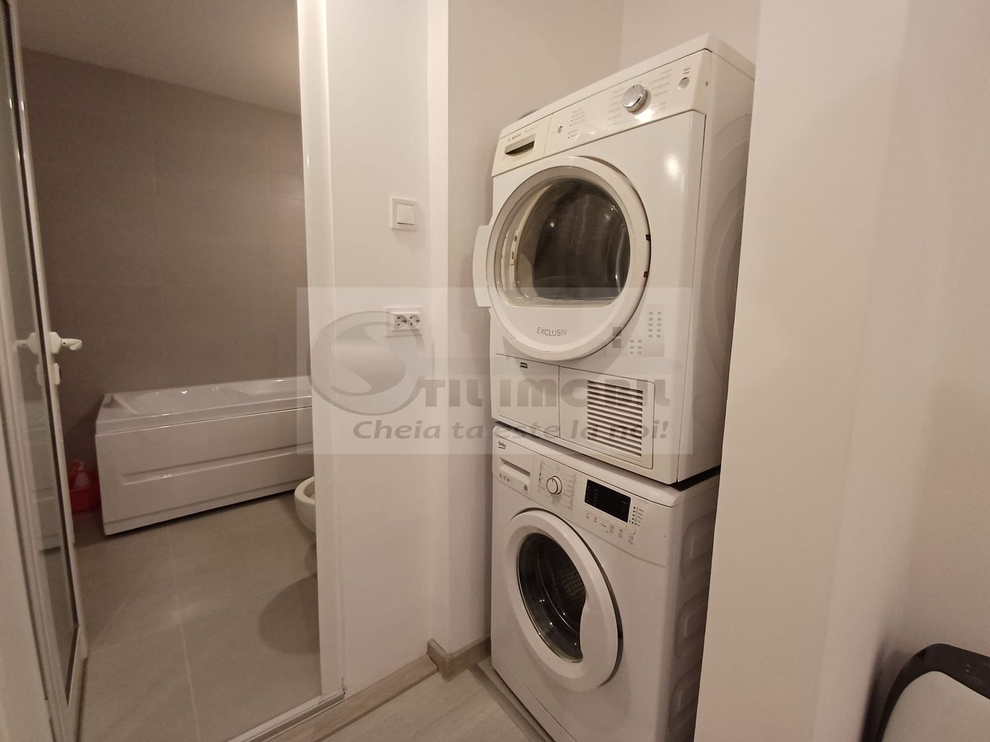 Apartament 3 camere Decomndat RENOVAT–  vis-a-vis de Palas Mall - Poză 17