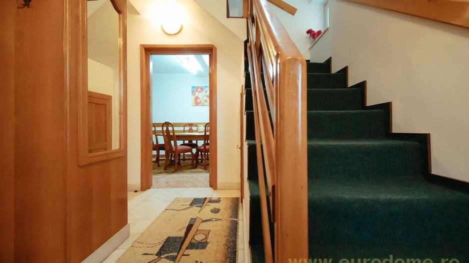 Casa renovata, mobilata si utilata complet - Poză 11