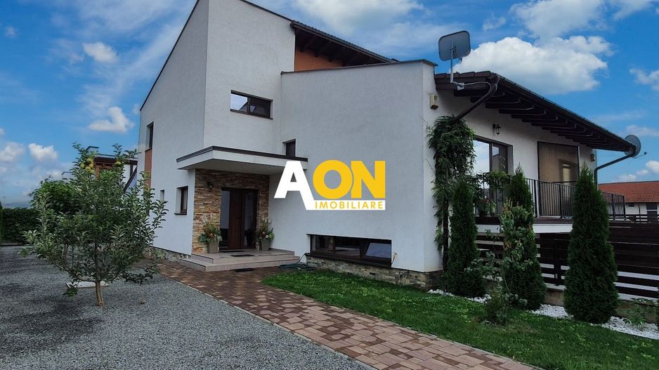 1/2 Duplex mobilat, utilat, cu garaj, D+P+1E, 397 mp teren, Cetate - Poză 2