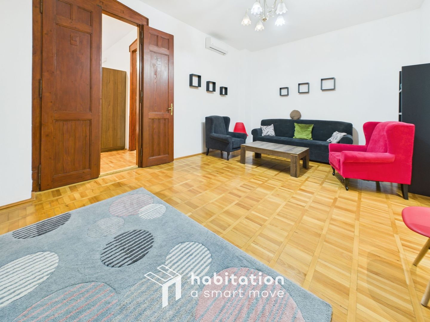 Piața Victoriei - Apartament primitor cu farmec istoric - tur virtual - Poză 3