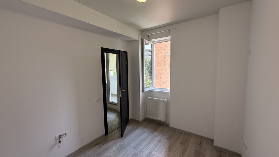 Garsonieră dublă 39mp- living + dormitor + balcon mare - Etaj 1 - Poză 5