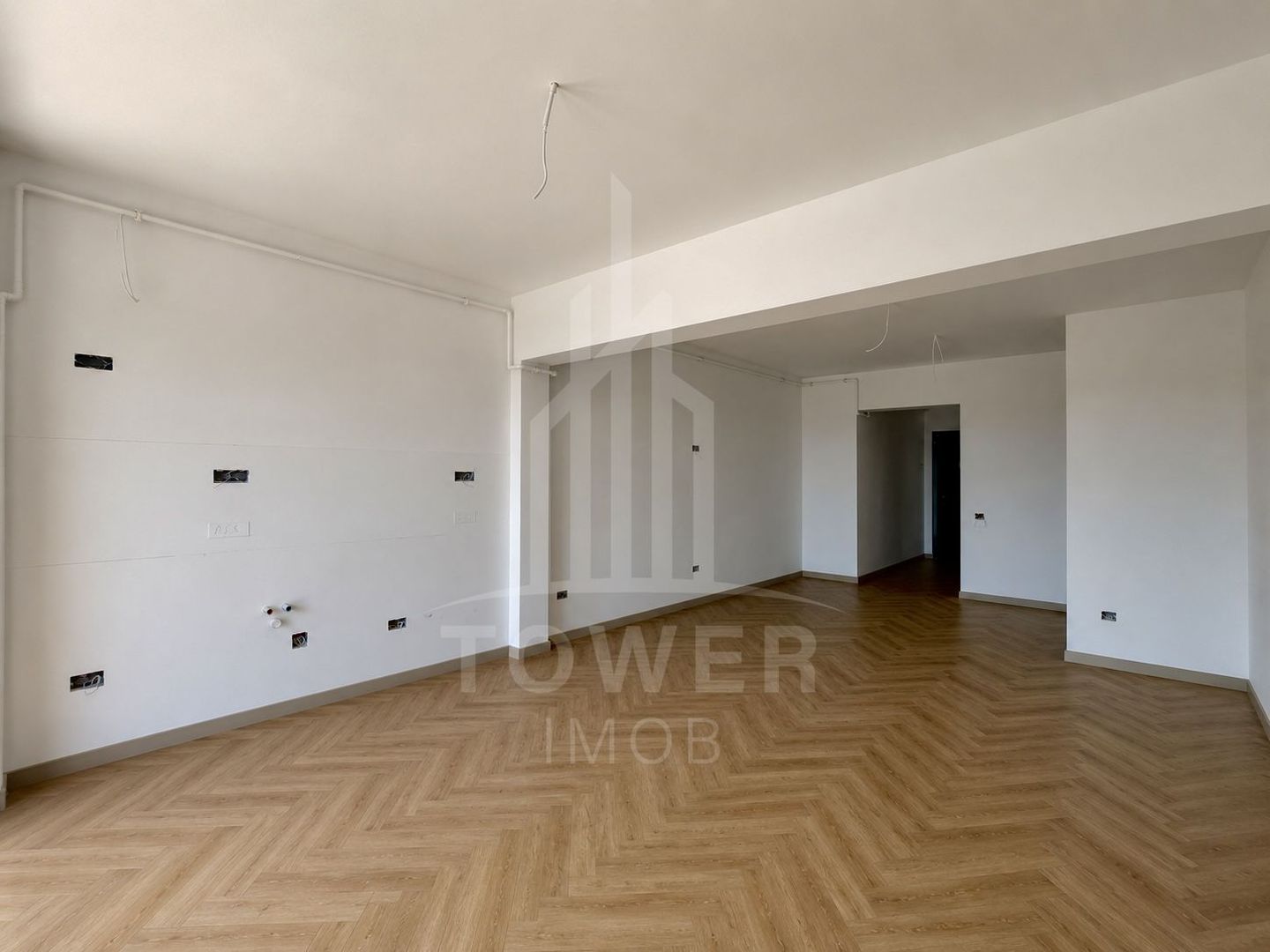 Apartament 3 camere- la cheie- Calea Surii Mici - Poză 1