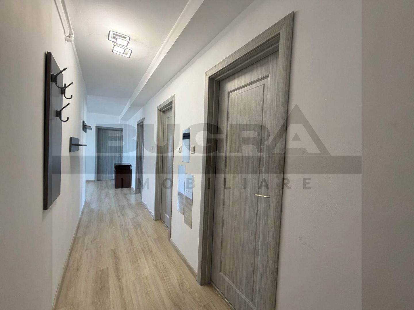 Apartament de 4 camere, modern, 87mp, parcare, zona The Office - Poză 13