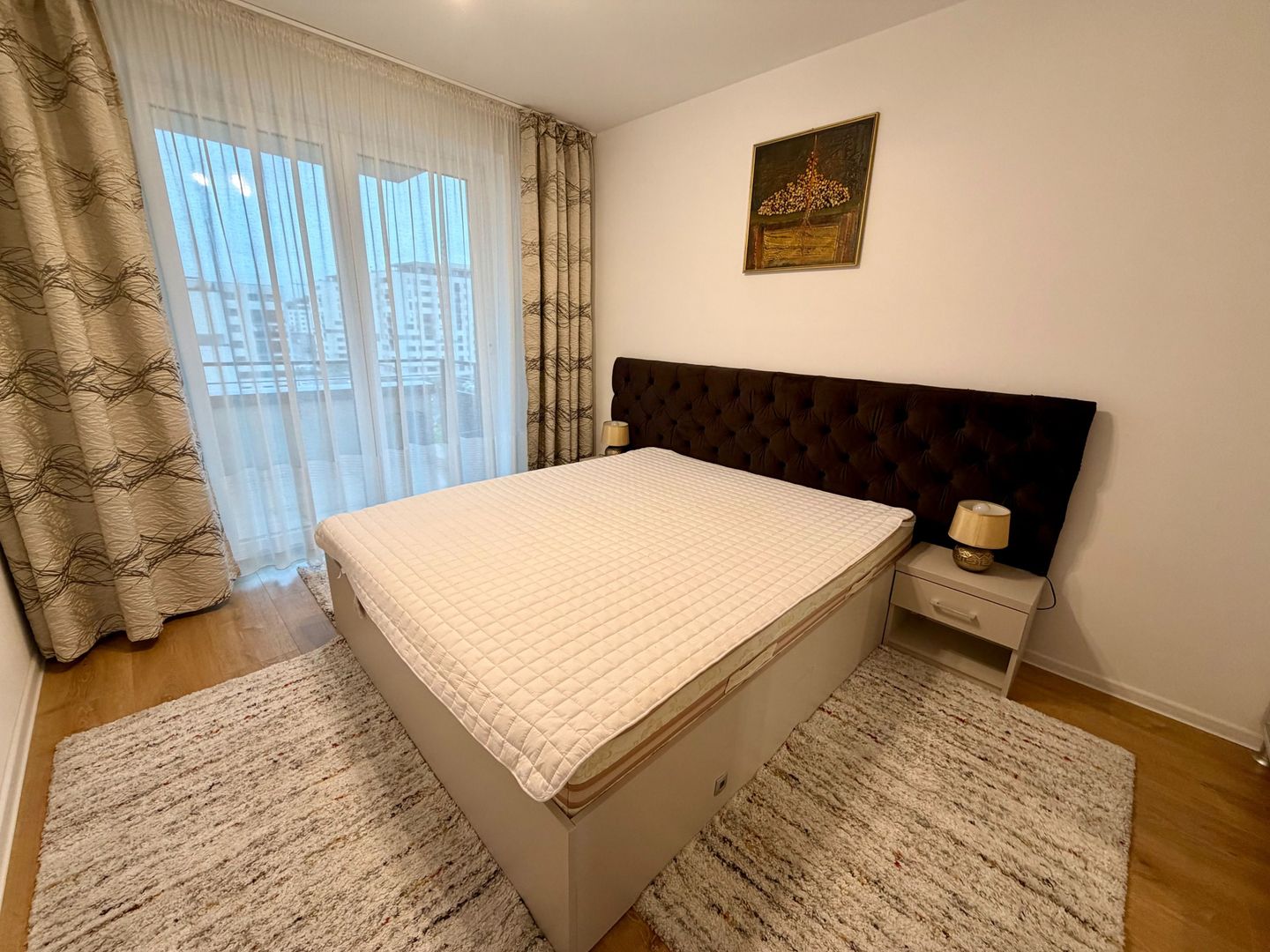 Apartament 2 camere Kasper cu vedere la pietonala - Poză 2