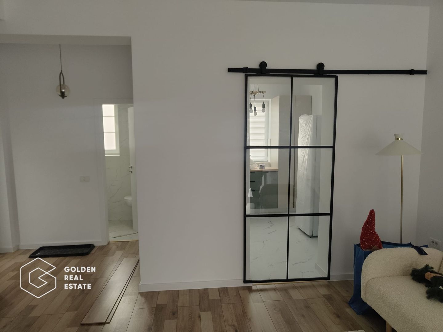 Jumatate de duplex in Sanandrei, Confort și Spatiu, Ideal pentru Familie - Poză 6