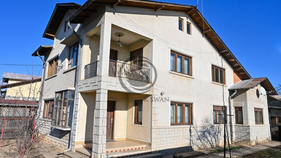 Casa cu 6 camere de vanzare | Zona Ultracentrala, Baicoi | Comision 0% - Poză 2