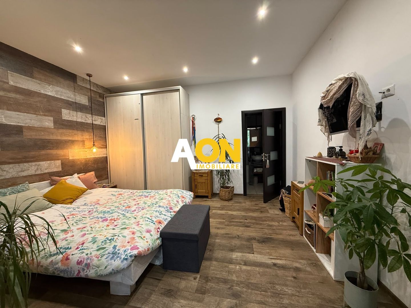 Casa Individuala Zona Schit, 4 Camere, 4 Bai, 1600mp Teren - Poză 39