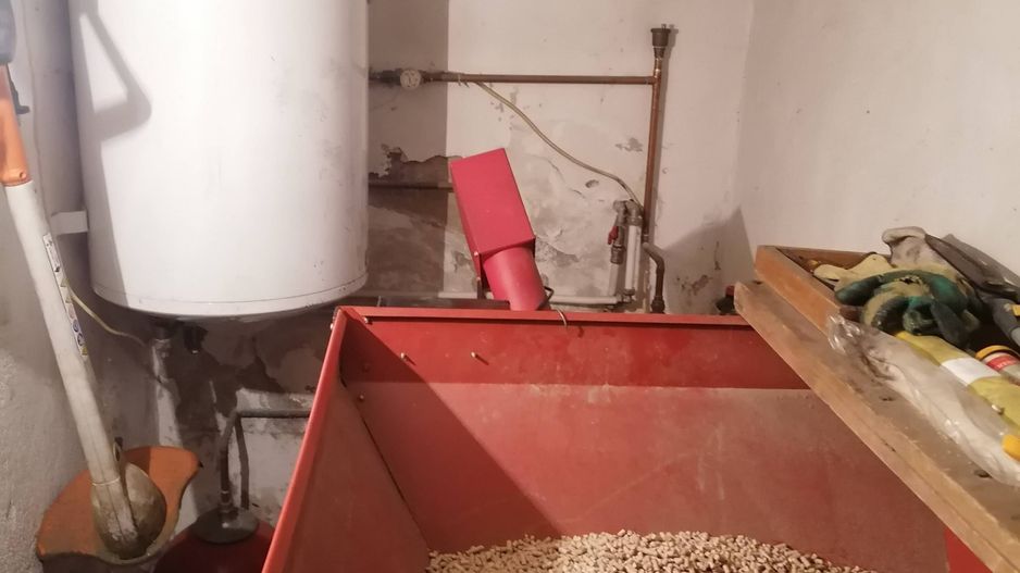 Casa si curte zona centrala - Poză 18