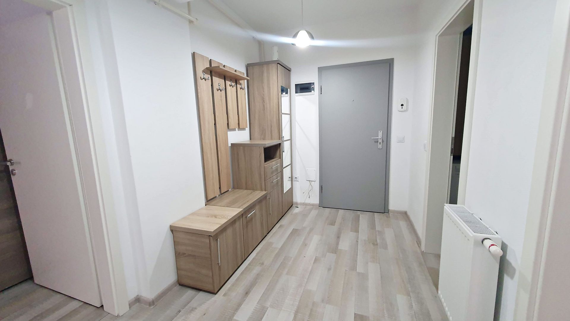 Ansamblul Maurer, bloc nou, vis-a-vis de Coresi, mobilat si utilat - Poză 6