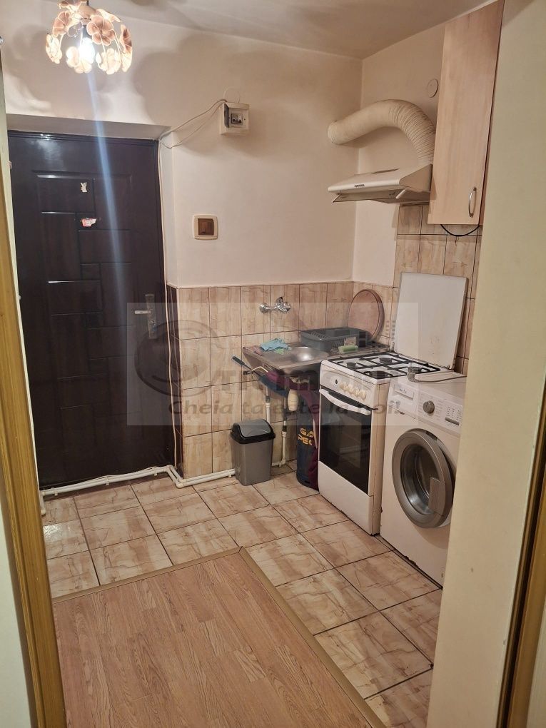 Vând camera de cămin transformata in garsoniera in spate la Jumbo - Poză 5