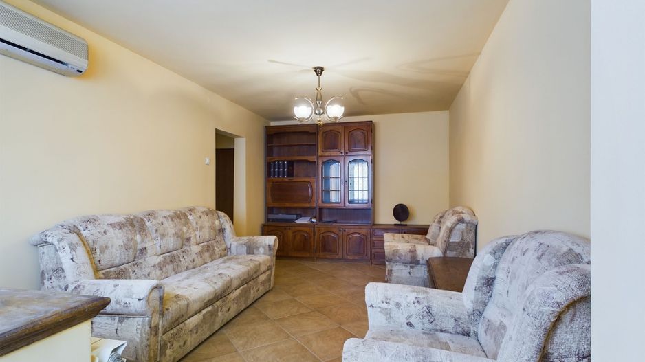 Apartament cu 3 camere, etaj intermediar - Poză 5