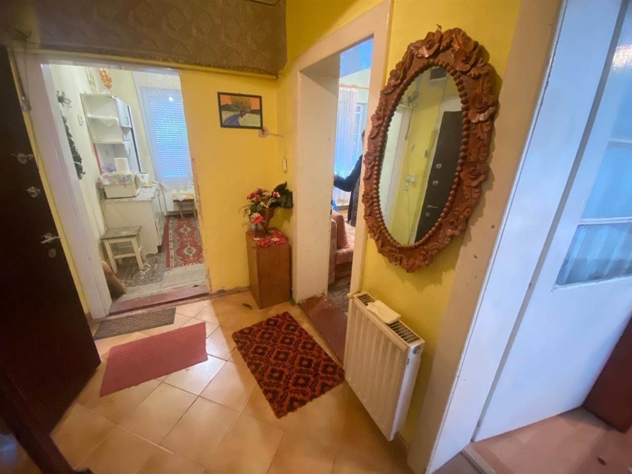 Apart la casa Bogdanestilor  curte  acces cu masina centrala proprie - Poză 15