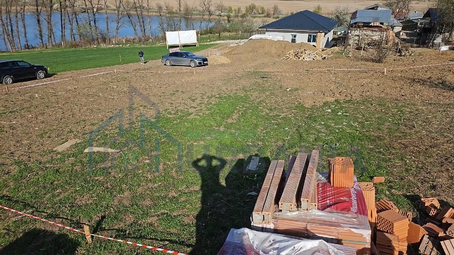 Terenuri intravilane în Dumbrava (Ciurea), lângă Lacul Dumbrava, la 7 km de Podu Roș - Poză 2