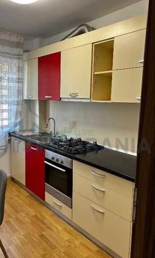 Închiriez Ap..2 camere Podu Roș, Aleea Rozelor et.1 - Poză 3