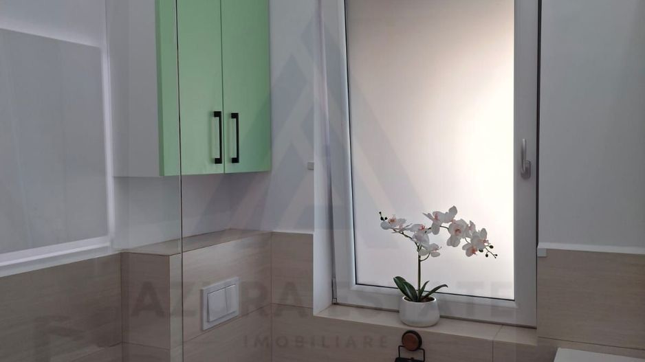 Penthouse cu terasa generoasa 53 mp prima inchiriere Calea Surii Mici - Poză 11