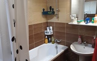 inchiriez apartament 3 camere ,loc parcare - Poză 5
