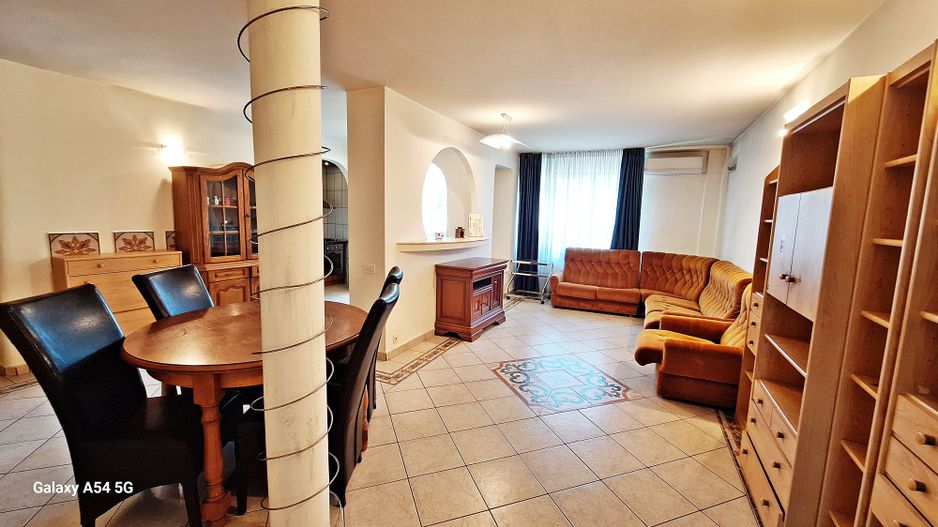 Centrul Civic, apartament cu 4 camere, 78mp+5mp balcon, 175000 euro - Poză 2
