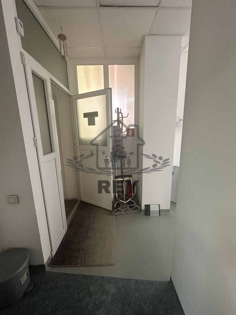 Ap. 108 mp– Parter, Centru Istoric, Pretabil Cabinet/Birou/Locuință/Reg Hotelier - Poză 37