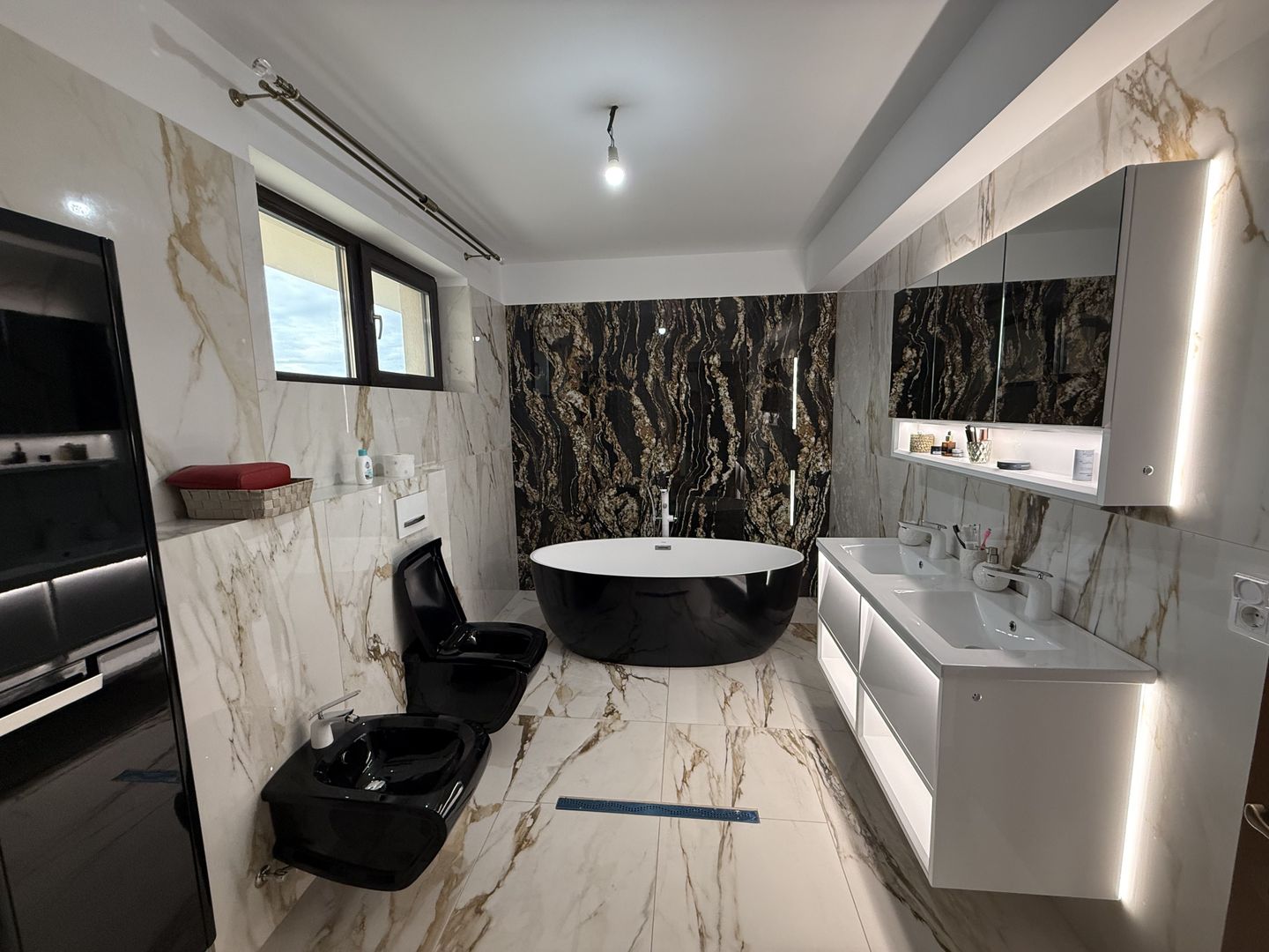 Vila Delux P+1 cu terasă și garaj + teren intravilan 783mp - Poză 14