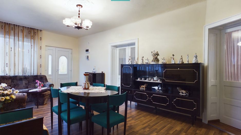 Casă pitorească în județul Arad - Poză 9