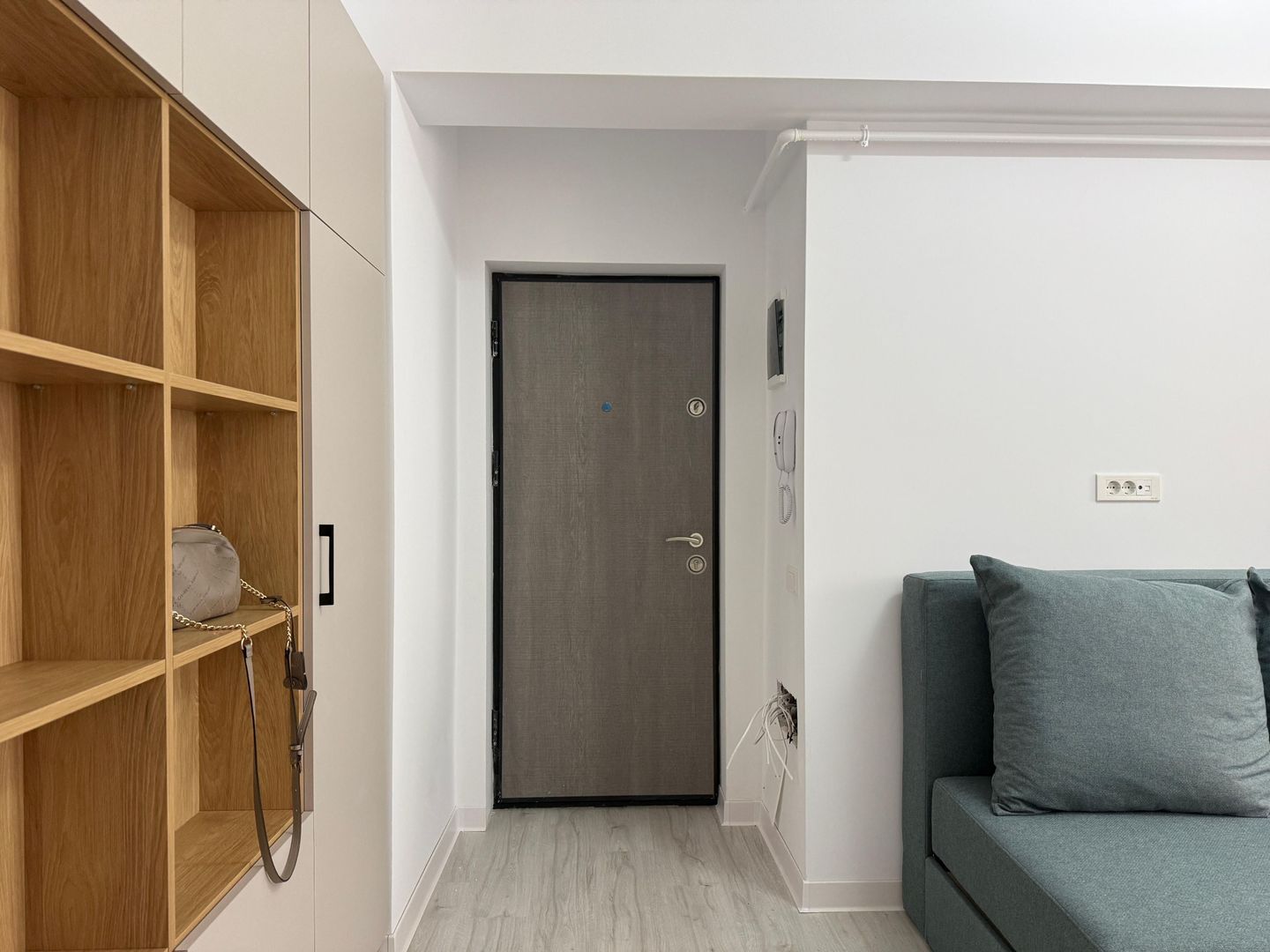 Apartament 2 camere de închiriat | Central Otopeni | Totul nou - Poză 3