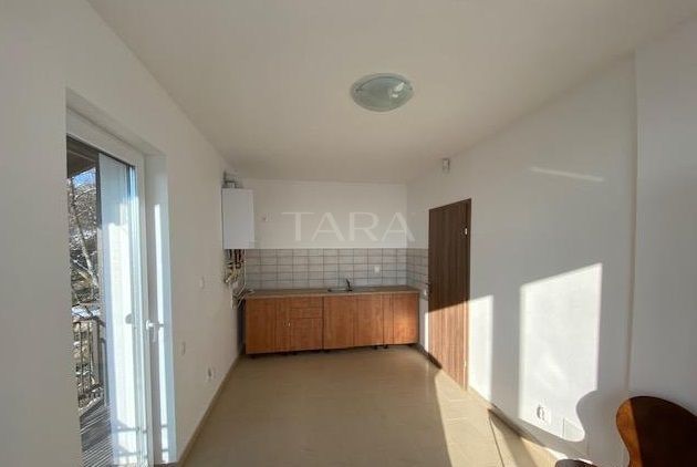 Apartament spațios cu priveliște deosebită în zona Grigorescu - Poză 3