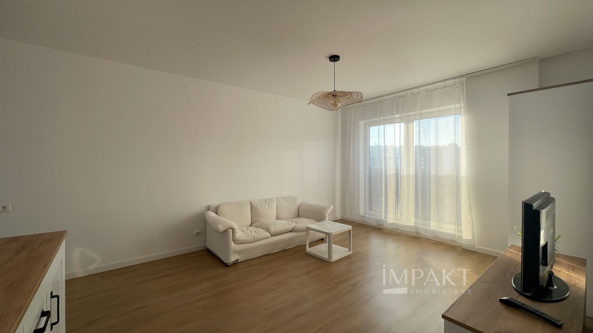 Apartament spatios cu 3 camere in zona Pietei Mihai Viteazul - Poză 3