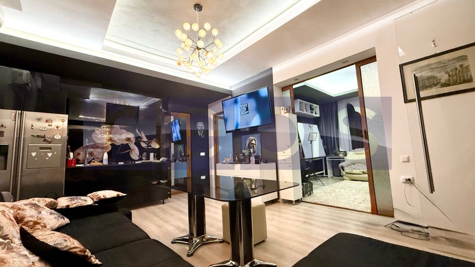 VANZARE 4 CAMERE | ZONA UNIVESITATE | CENTRALA PROPRIE - Poză 2