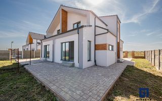 Duplex cu 4 camere si teren generos de 352 mp – Mosnita Noua - Poză 1