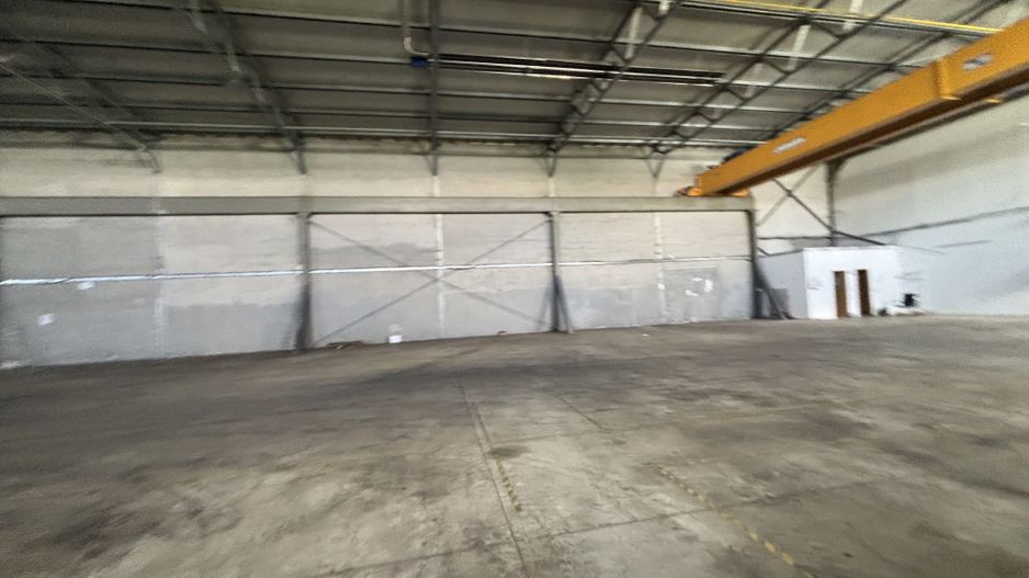 Depozit cu showroom de inchiriat de 1600 mp - Poză 26