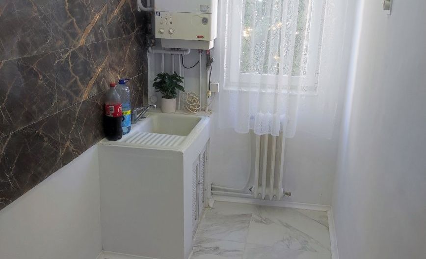 Vând apartament 2 camere - Poză 2