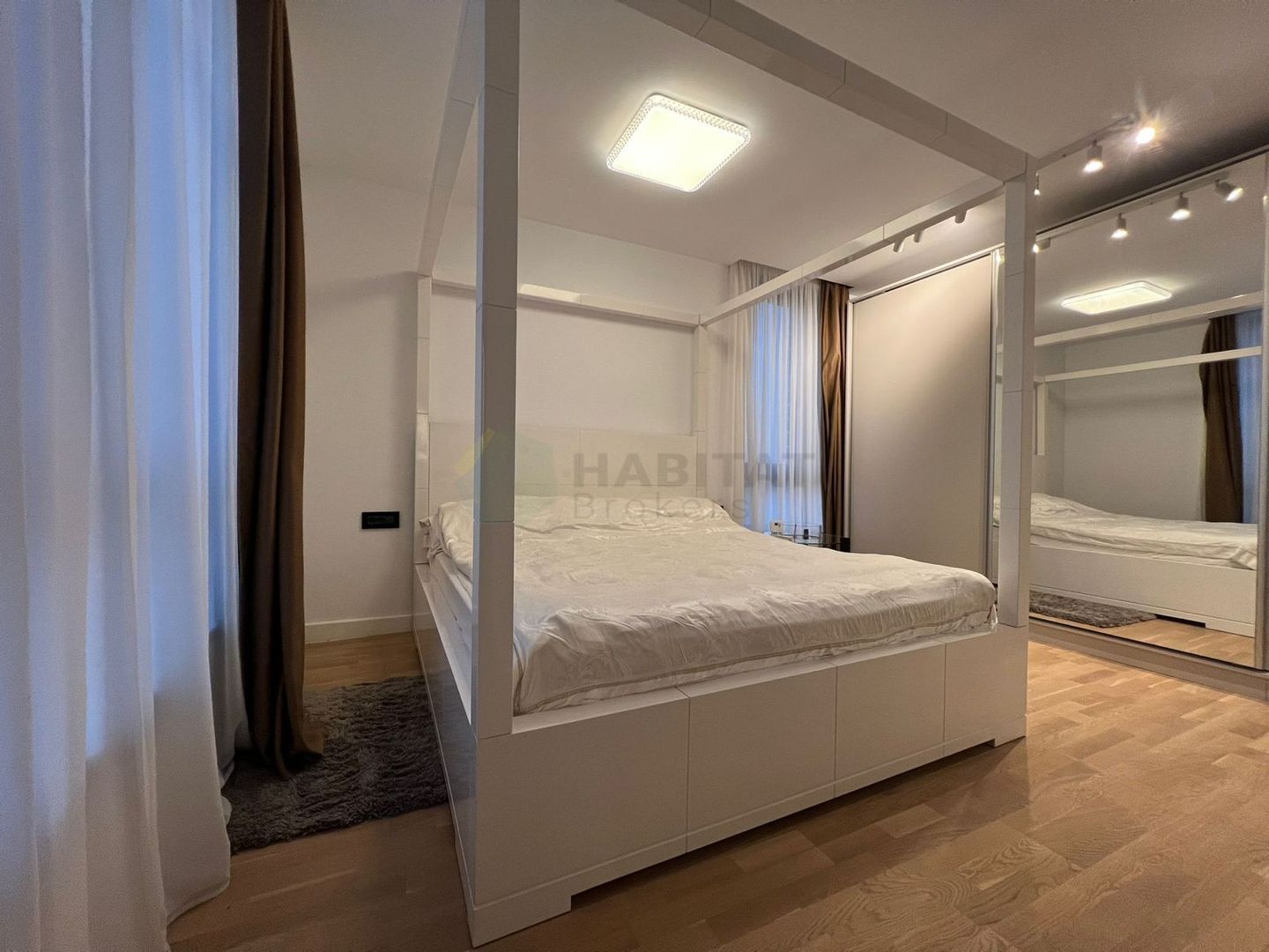 The Class Villas 1 – Vilă modernă de închiriat în Tunari - Poză 11